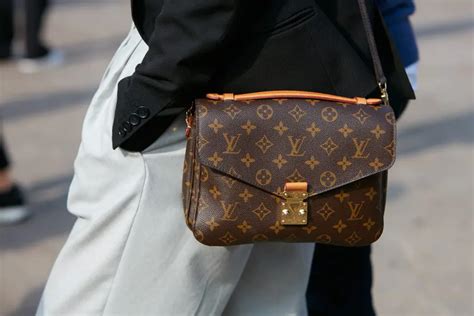 louis vuitton cross bodys|best crossbody louis vuitton.